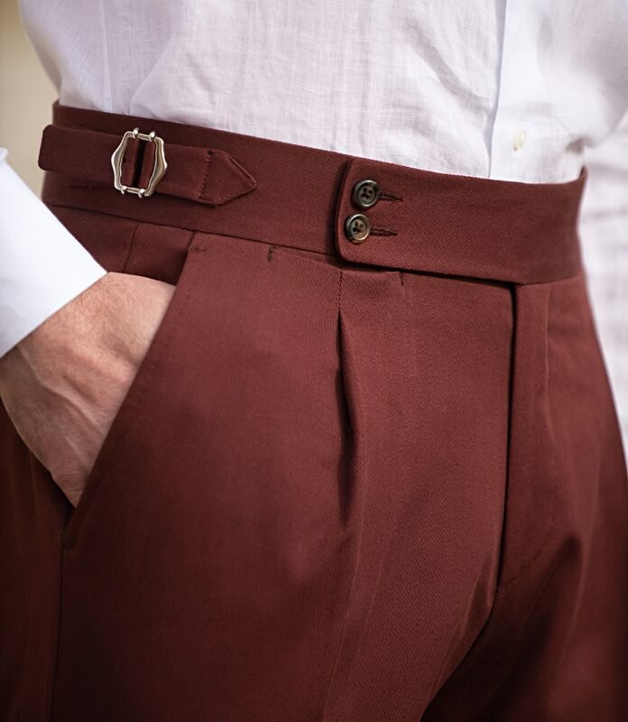 One pleated side adjuster trouser