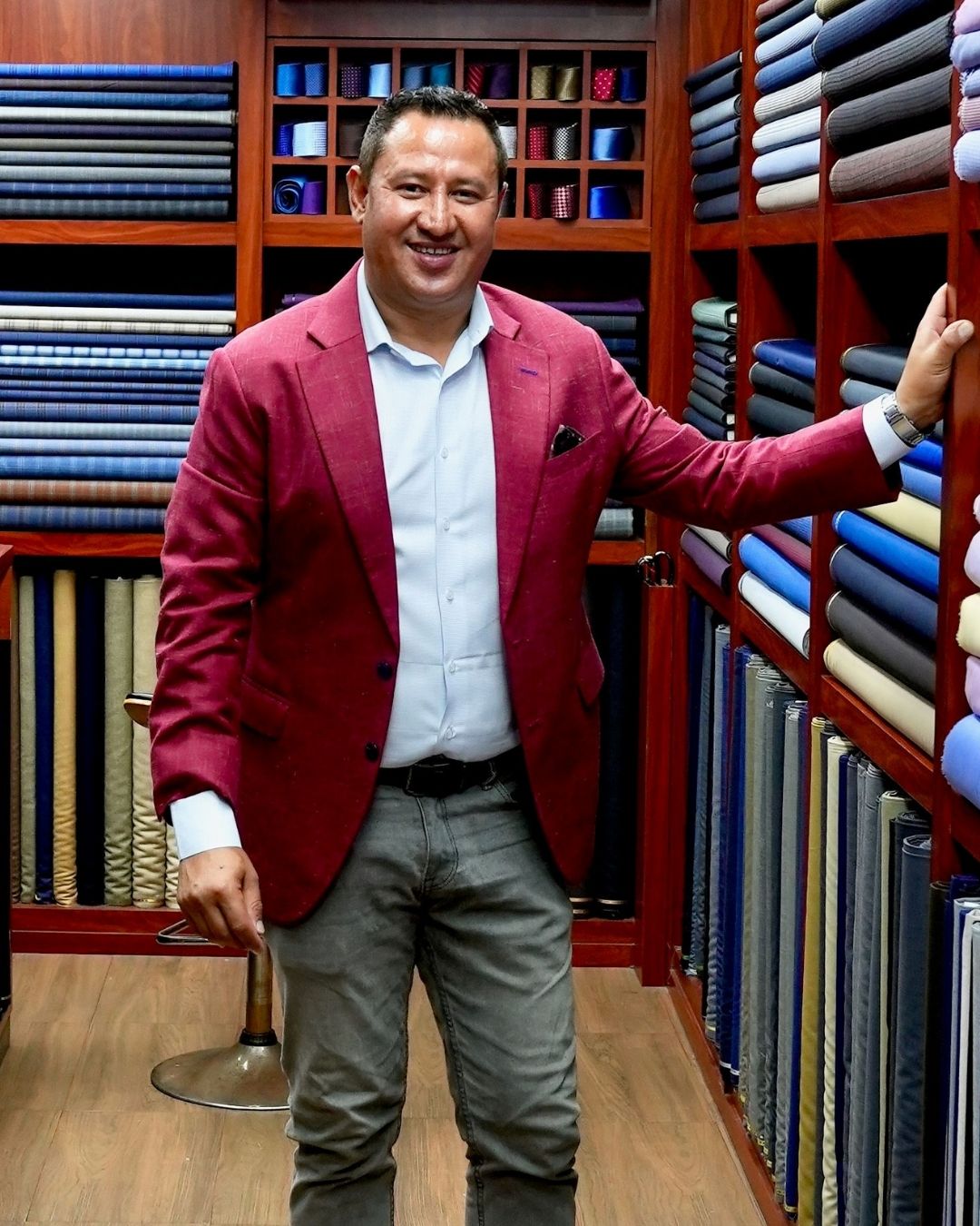 New Armani Tailor - Bespoke Tailoring Excellence